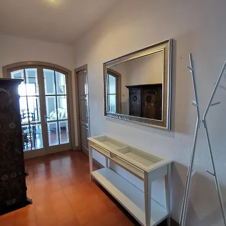 Apartment Oceanfront 30 Steps From The Beach