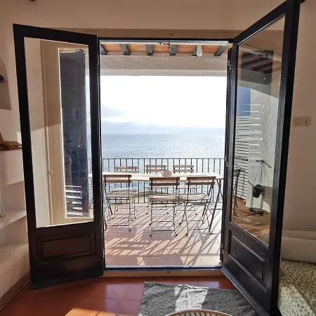 Apartament Oceanfront 30 Steps From The Beach